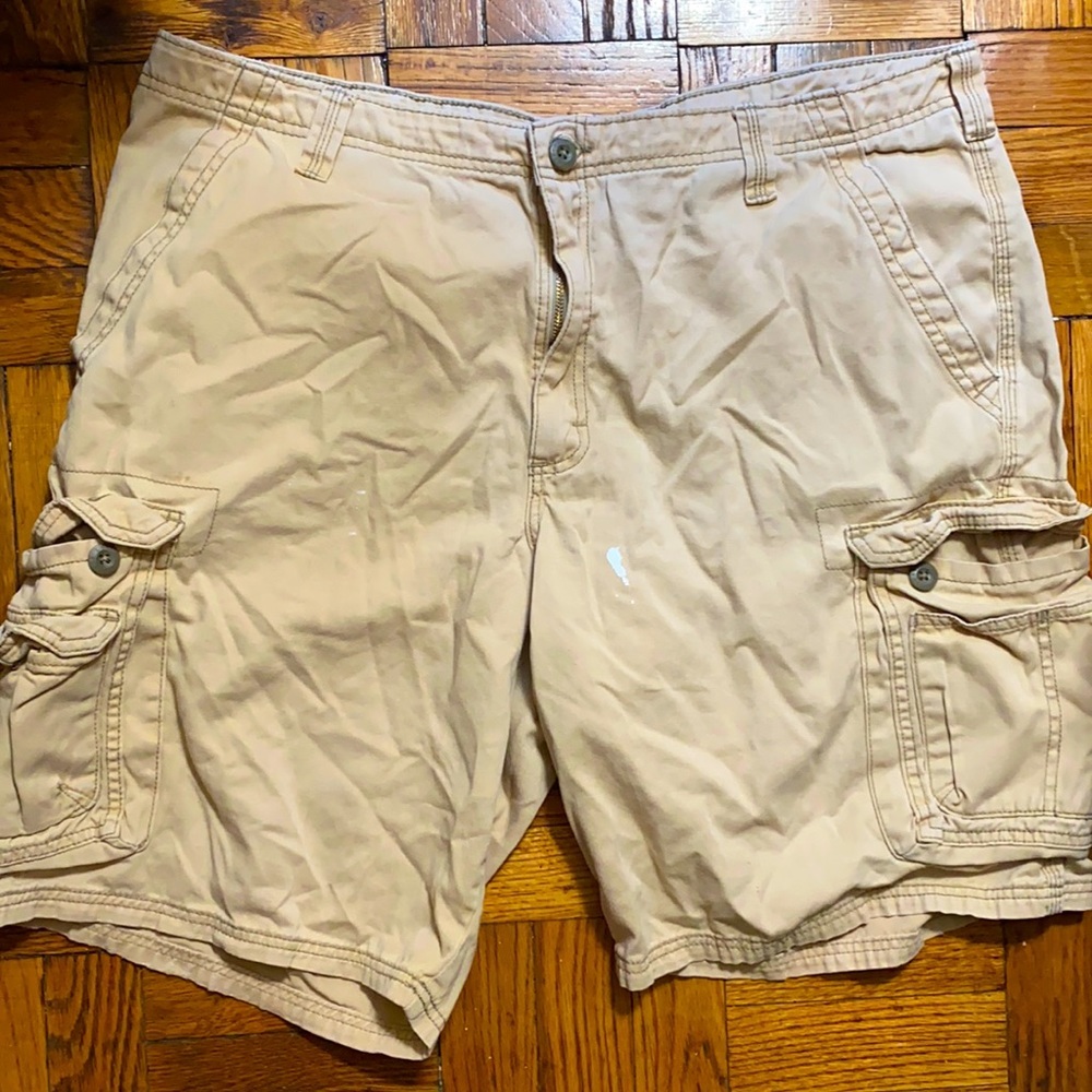 Lee dungarees cargo tan shorts size: 40